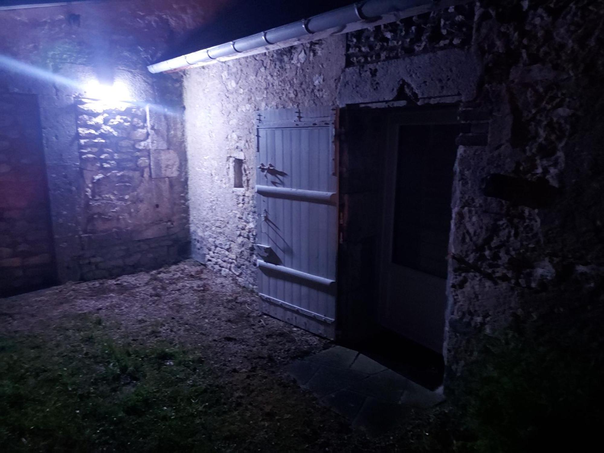 Au Chant Des Grenouilles Patay Exterior foto
